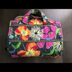 Vera Bradley Hanging Travel Organizer in Jazzy Blooms